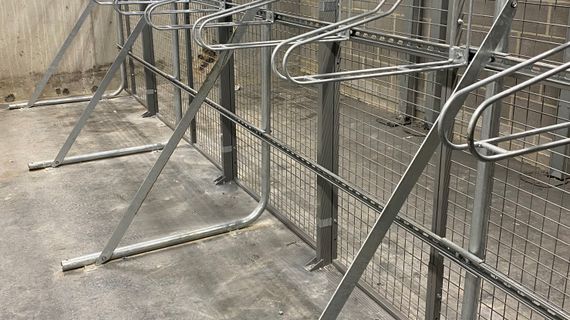 Vertical Cycle Rack - Frame Mounted 03.jpg