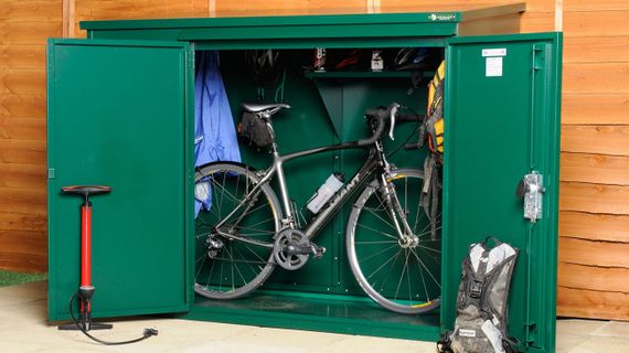 3 bike storage outlet