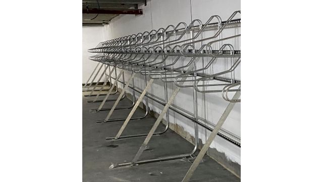 Vertical Cycle Rack - Frame Mounted 04.jpg