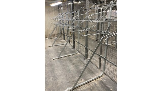 Vertical Cycle Rack - Frame Mounted 03.jpg