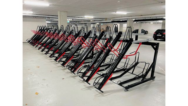Klaver-2ParkUp-2-tier-bike-rack-gas-assist-black-down.jpg