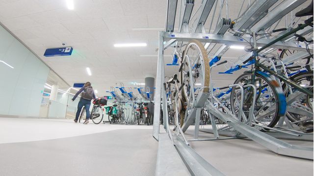 2parkup-train-station-2-tier-bike-rack.jpg