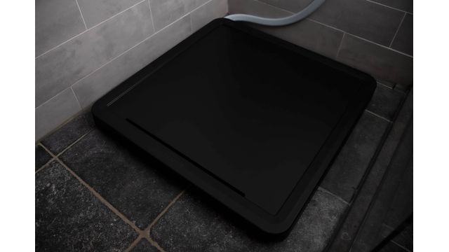 sanura-flatmate-black-wwhr.jpg