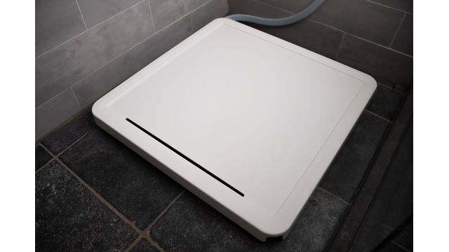 sanura-flatmate-white-wwhr-shower.jpg