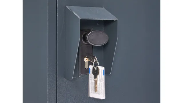 heavy_duty_bike_locker_lock.webp